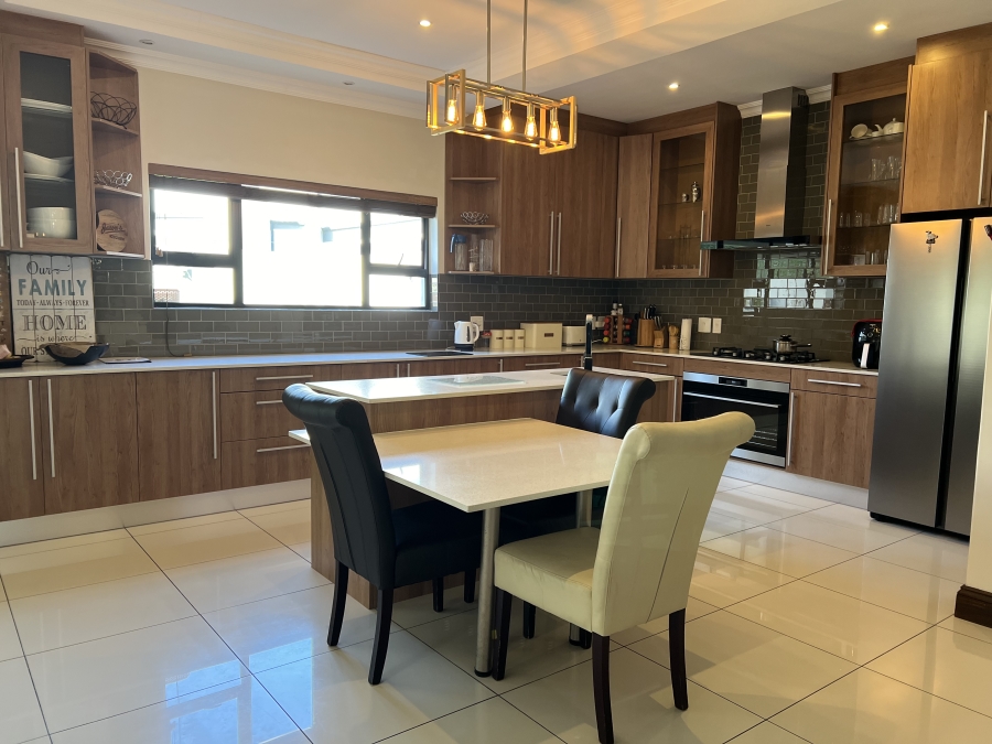 6 Bedroom Property for Sale in Sagewood Western Cape